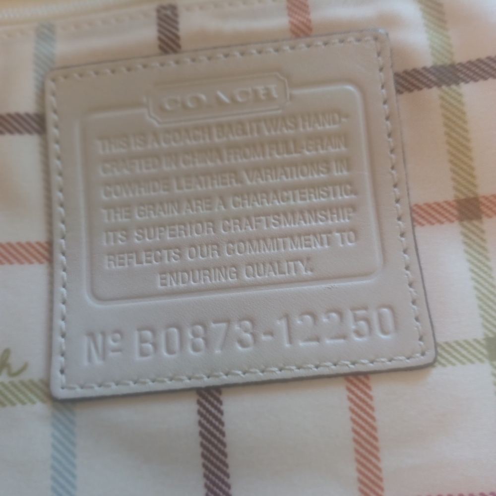 Vintage Rare soft Leather Coach Shoulder Bag that is turned inside out adjustab - Picture 3 of 16